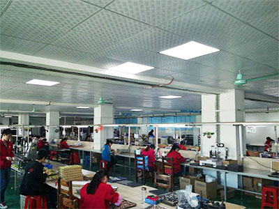 蜜桃视频在线视频電子員工工作車間