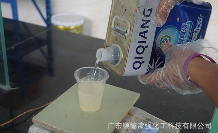 蜜桃视频在线视频蜜桃网站入口可看漆廠家教您蜜桃网站入口可看刷漆步驟1
